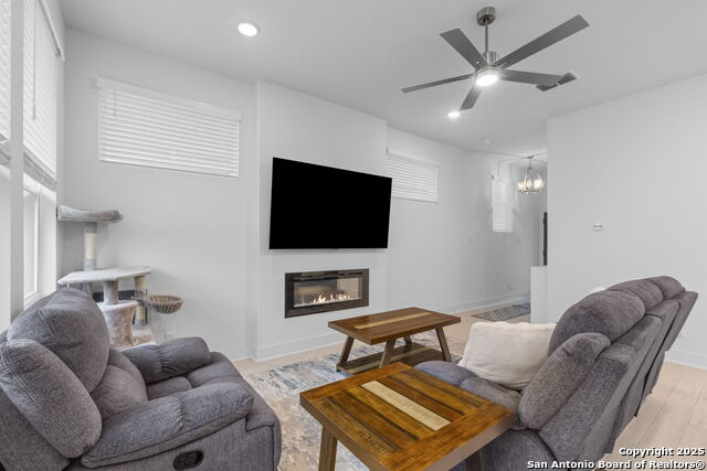 Image 3 of 21 For 8851 Oakland Rd  42