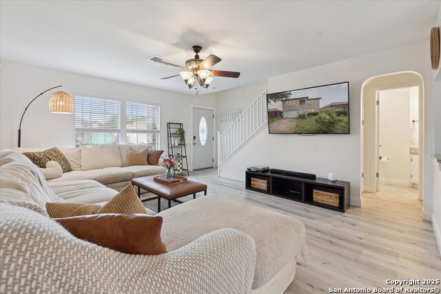 Image 4 of 28 For 5406 Amy Ln  