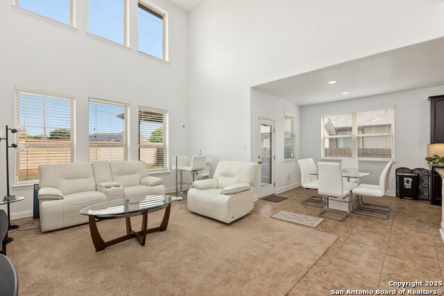 Image 16 of 57 For 8515 Desert Cove
