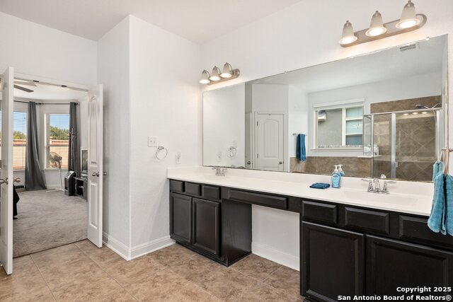 Image 30 of 57 For 8515 Desert Cove