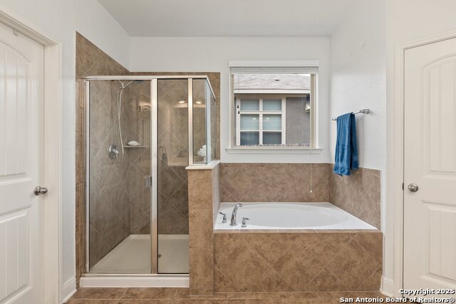 Image 31 of 57 For 8515 Desert Cove