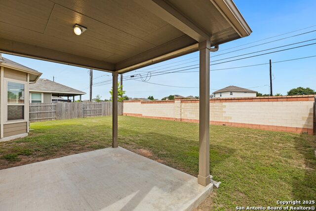 Image 44 of 57 For 8515 Desert Cove