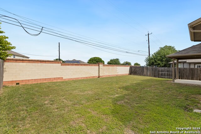 Image 45 of 57 For 8515 Desert Cove