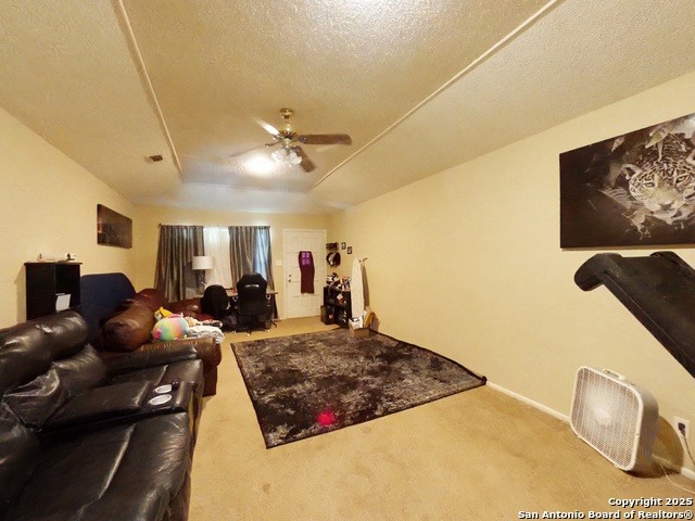 Image 2 of 6 For 626 Chauncey Dr  4
