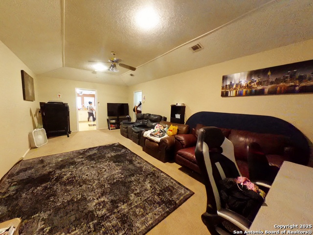 Image 6 of 6 For 626 Chauncey Dr  4