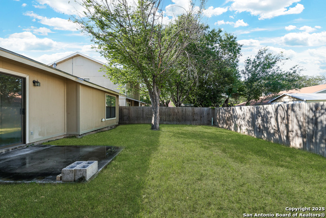 Image 21 of 23 For 6806 Country Lawn