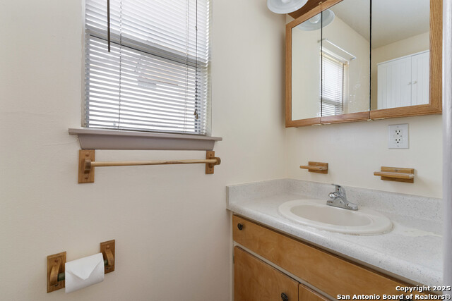 Image 15 of 25 For 5111 Oldstead