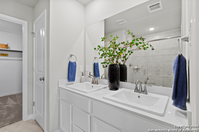 Listing photo id 10 for 7826 Canyon Cove