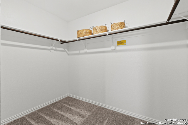 Listing photo id 12 for 7826 Canyon Cove