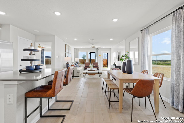 Listing photo id 2 for 7826 Canyon Cove