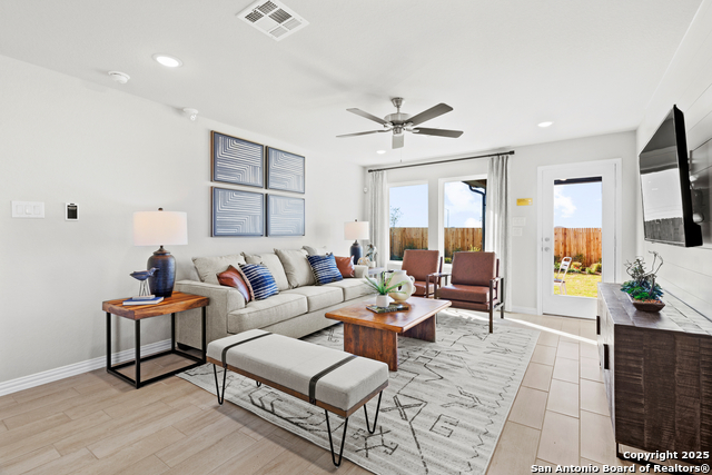Listing photo id 4 for 7826 Canyon Cove