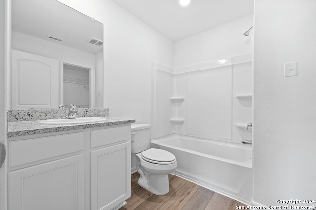 Image 14 of 24 For 11934 Luckey Villa