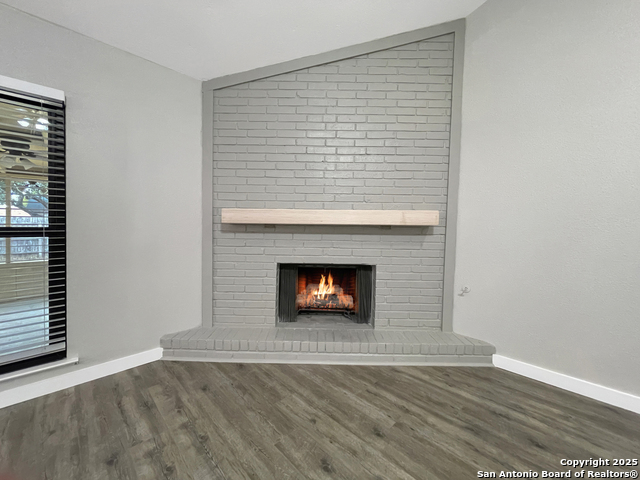 Listing photo id 8 for 3310 Rosetti
