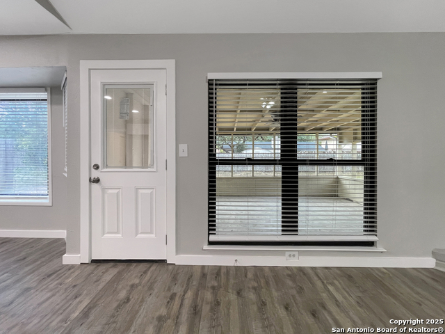 Listing photo id 9 for 3310 Rosetti