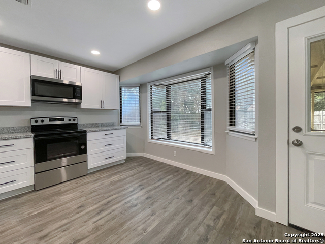 Listing photo id 10 for 3310 Rosetti