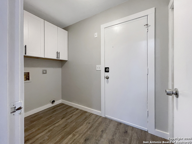 Listing photo id 14 for 3310 Rosetti