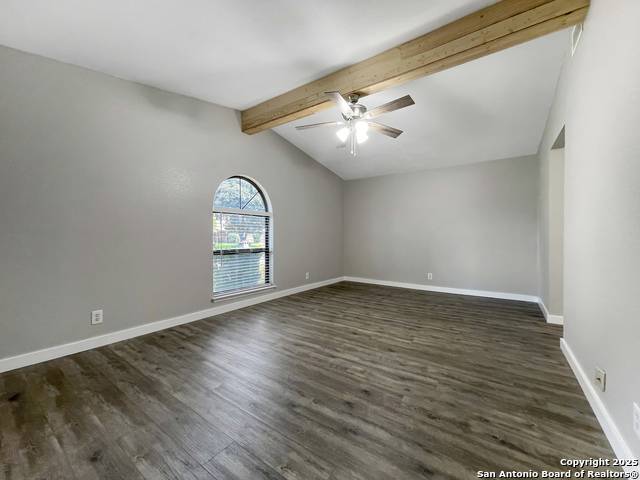 Listing photo id 16 for 3310 Rosetti