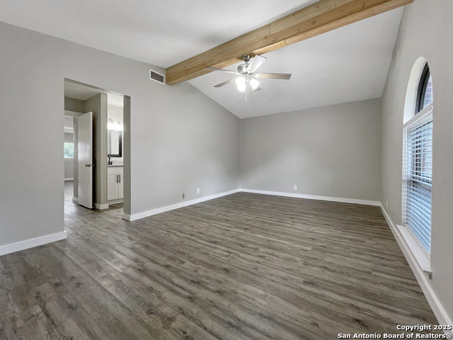 Listing photo id 18 for 3310 Rosetti