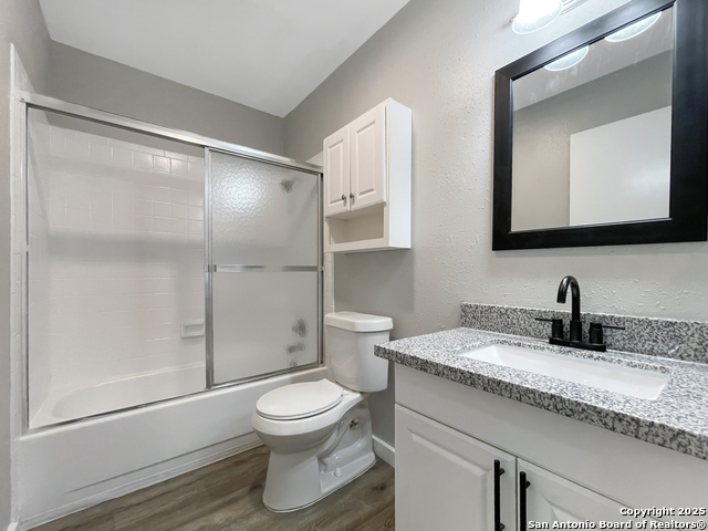 Listing photo id 33 for 3310 Rosetti