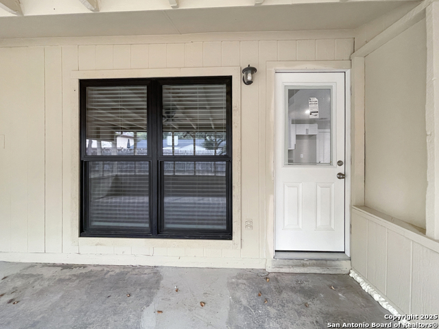 Listing photo id 36 for 3310 Rosetti