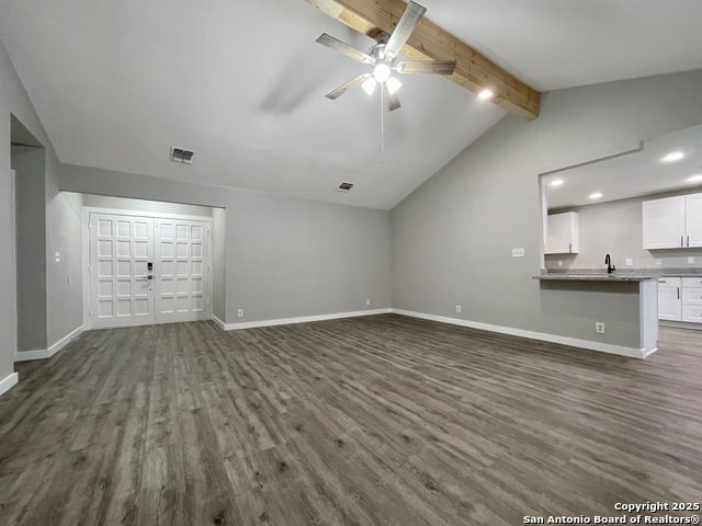 Listing photo id 7 for 3310 Rosetti