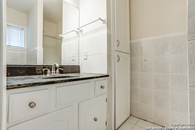 Image 32 of 44 For 811 Cottonwood Ave