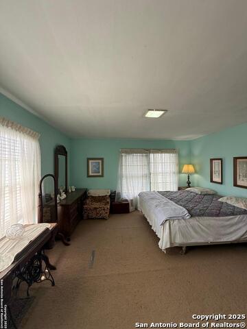 Listing photo id 11 for 520 12th N 