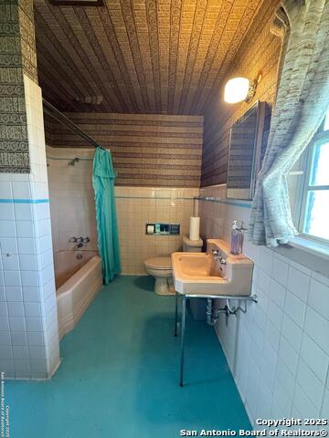 Listing photo id 13 for 520 12th N 