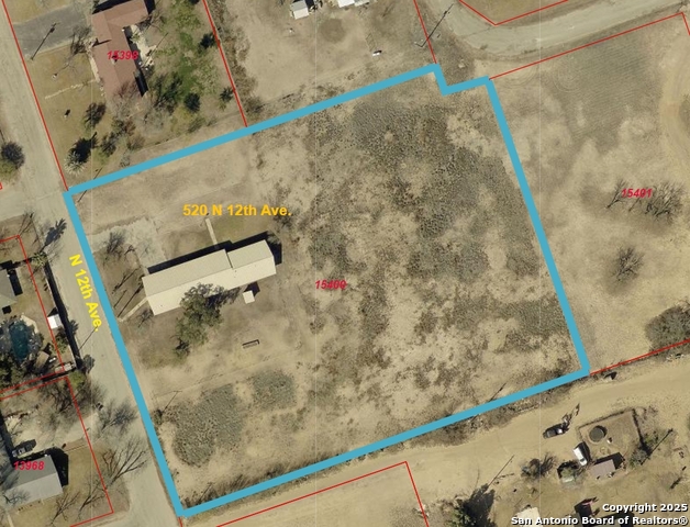 Listing photo id 17 for 520 12th N 