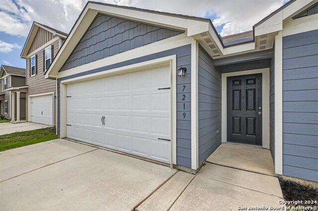 Image 4 of 23 For 7219 Calypso Canyon