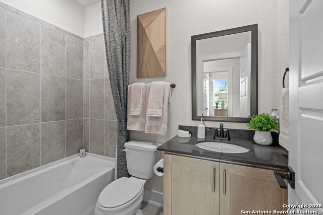 Image 19 of 26 For 20675 Huebner Rd Unit 706