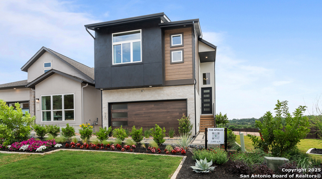 Image 3 of 26 For 20675 Huebner Rd Unit 706