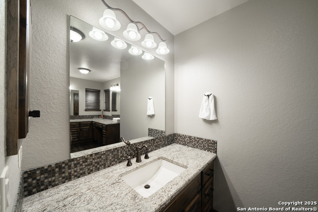 Image 23 of 41 For 303 Schneider St