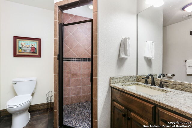 Image 31 of 41 For 303 Schneider St