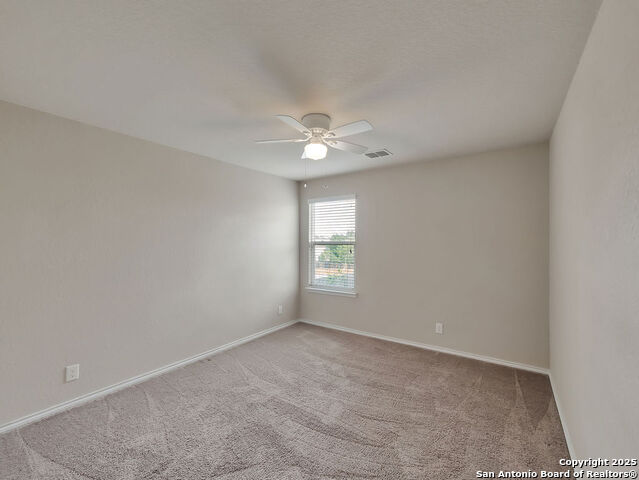Listing photo id 12 for 2719 Green Leaf