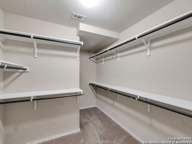 Listing photo id 16 for 2719 Green Leaf