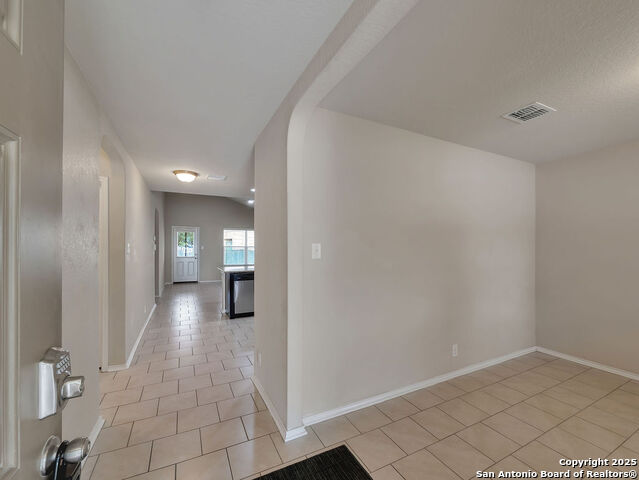 Listing photo id 1 for 2719 Green Leaf