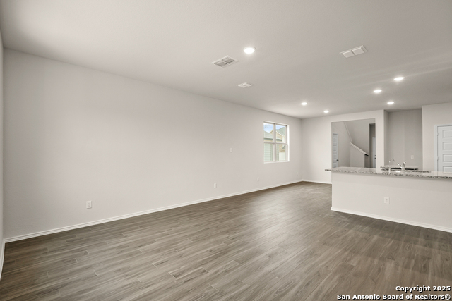 Listing photo id 2 for 9318 Graze Land Drive