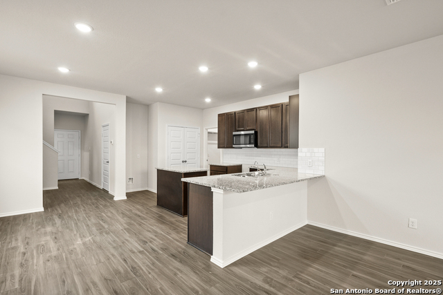 Listing photo id 6 for 9318 Graze Land Drive