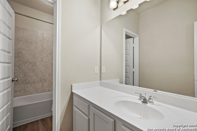 Listing photo id 8 for 4259 Ametrine Way