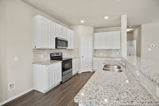 Listing photo id 4 for 4259 Ametrine Way