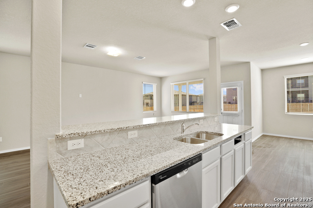 Listing photo id 6 for 4259 Ametrine Way