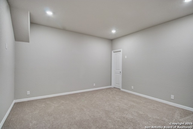 Image 22 of 30 For 813 Saltbush Street