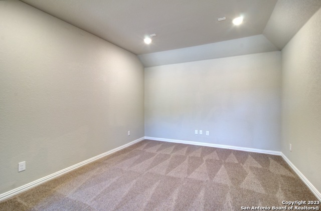 Image 18 of 31 For 850 Saltbush Street