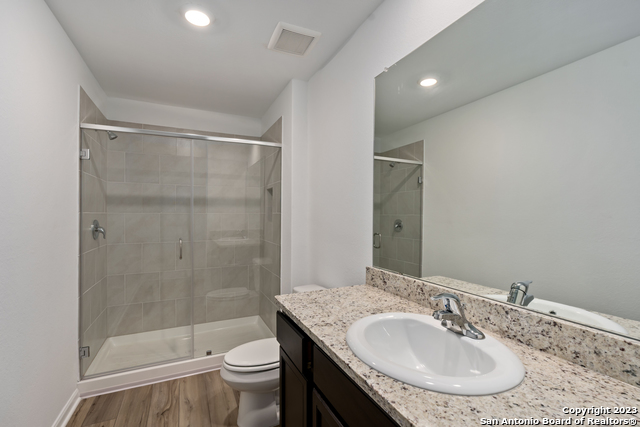 Listing photo id 3 for 10827 Quinn Court