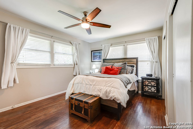 Image 15 of 26 For 2027 Edgehill Dr.