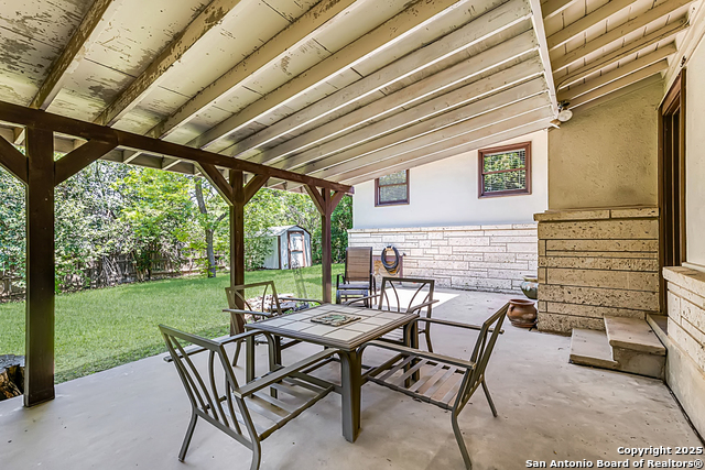 Image 23 of 26 For 2027 Edgehill Dr.