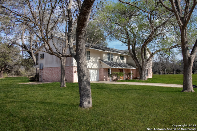 Details for 7 Glen Cove Dr, Seguin, TX 78155