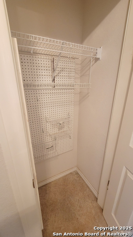Image 23 of 29 For 7 Glen Cove Dr