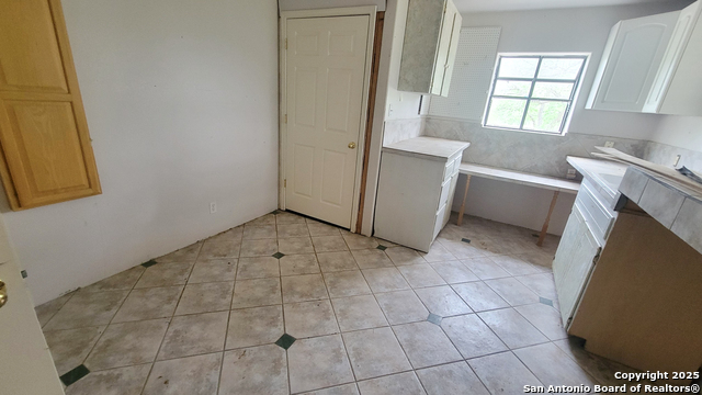 Image 27 of 29 For 7 Glen Cove Dr